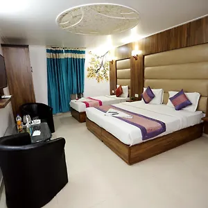 *** Hotel Airport Noratan Palace India
