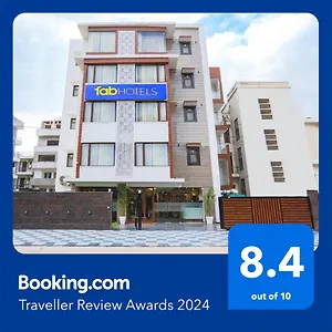 *** Hotel Fabhotel Golf Golf Course Road India